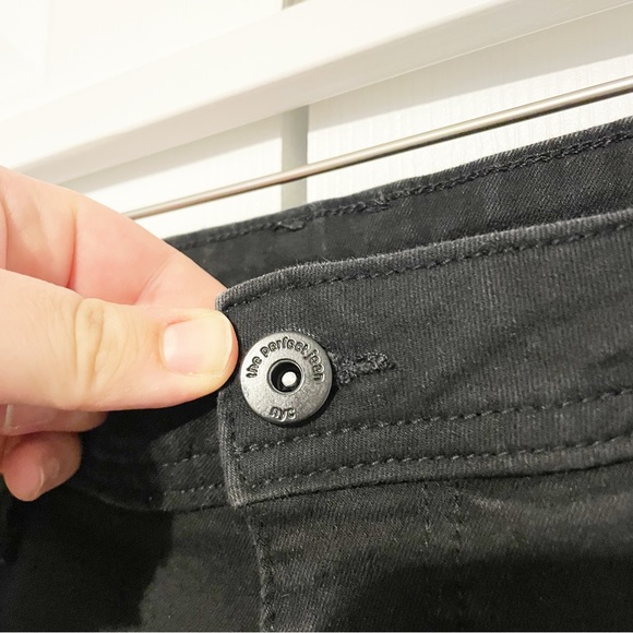 The Perfect Jean NYC Athletic Fit Black Jeans Stretch Size 36x36 - Picture 5 of 11